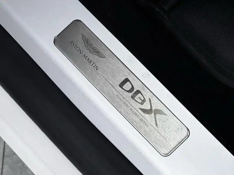 2023 Aston Martin DBX 4.0T V8 — миниатюра 10
