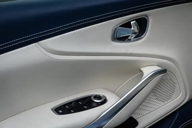 Aston Martin DBX 2022 3.0T STRAIGHT SIX — миниатюра 19