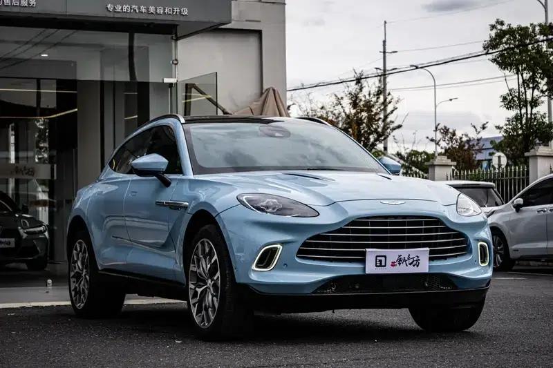 Aston Martin DBX 2022 3.0T STRAIGHT SIX — миниатюра 3