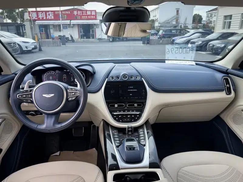Aston Martin DBX 2022 3.0T STRAIGHT SIX — миниатюра 10