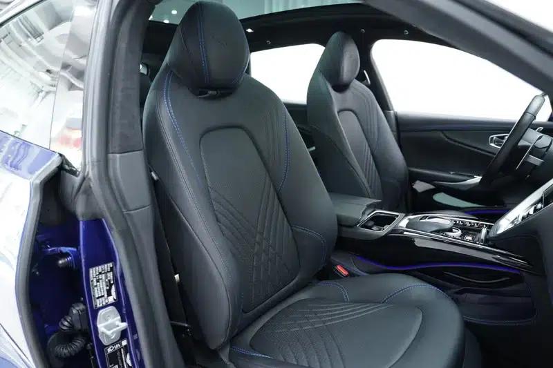 Aston Martin DBX 2023 3.0T STRAIGHT SIX — миниатюра 13