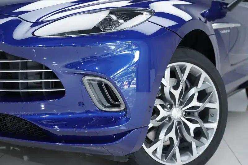 Aston Martin DBX 2023 3.0T STRAIGHT SIX — миниатюра 6