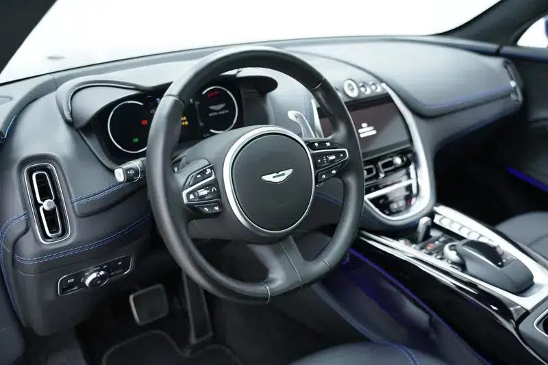 Aston Martin DBX 2023 3.0T STRAIGHT SIX — миниатюра 10
