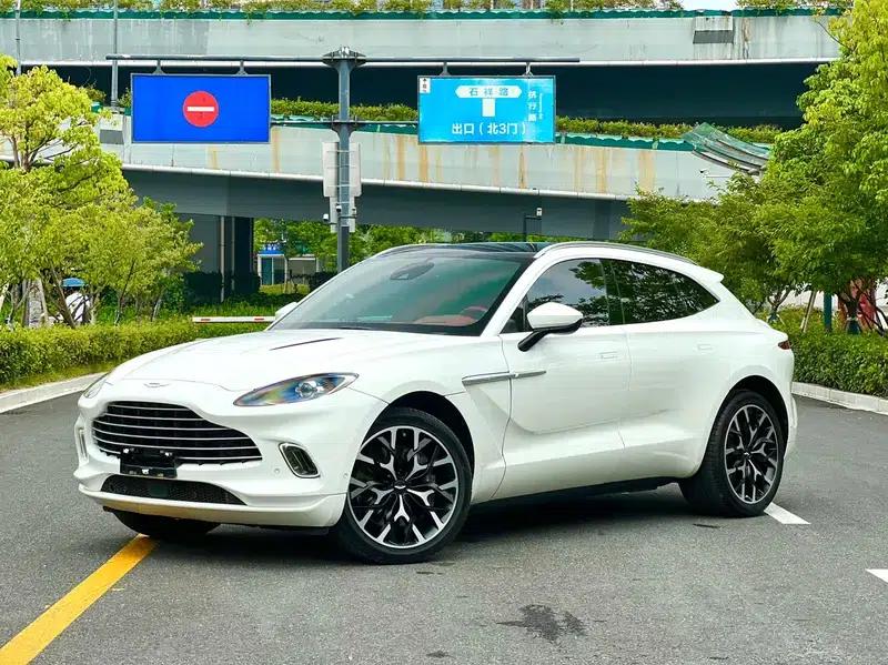 Aston Martin DBX 2022 3.0T STRAIGHT SIX — миниатюра 1