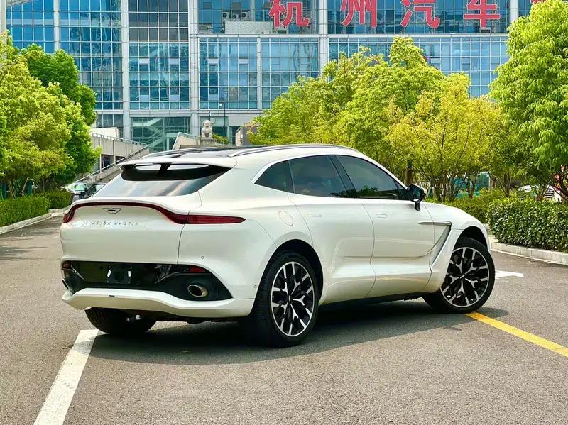 Aston Martin DBX 2022 3.0T STRAIGHT SIX — миниатюра 6
