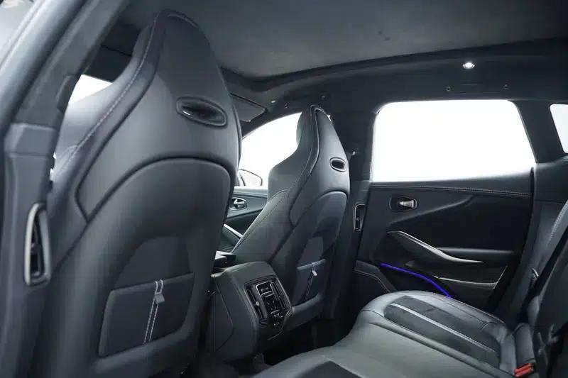 2022 Aston Martin DBX 4.0T V8 — миниатюра 8