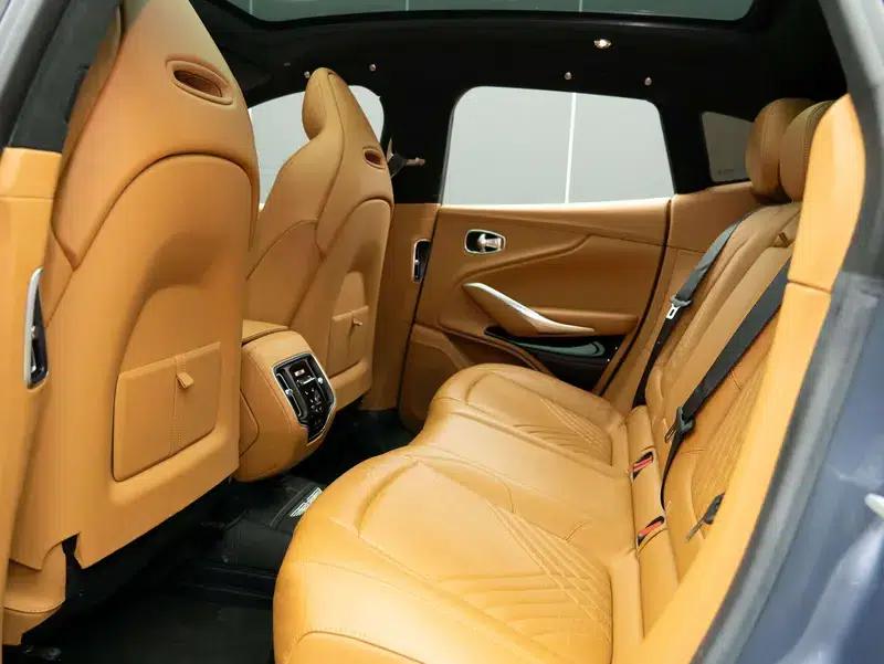 2024 Aston Martin DBX 4.0T V8 — миниатюра 16
