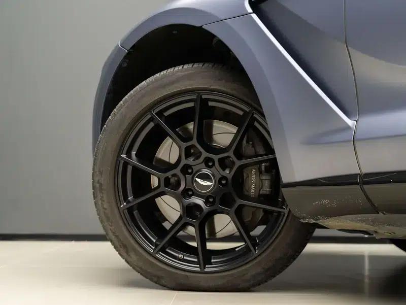 2024 Aston Martin DBX 4.0T V8 — миниатюра 6