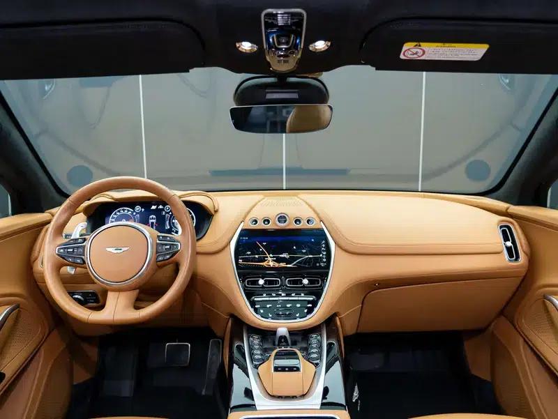 2024 Aston Martin DBX 4.0T V8 — миниатюра 8