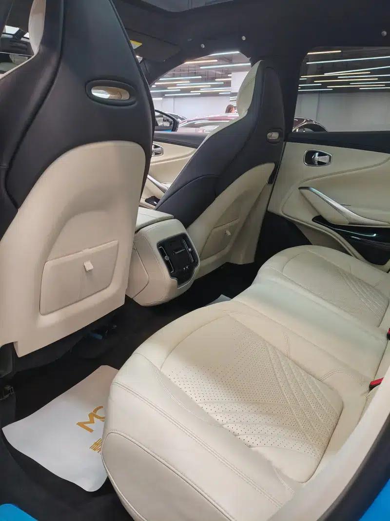 Aston Martin DBX 2022 3.0T STRAIGHT SIX — миниатюра 11