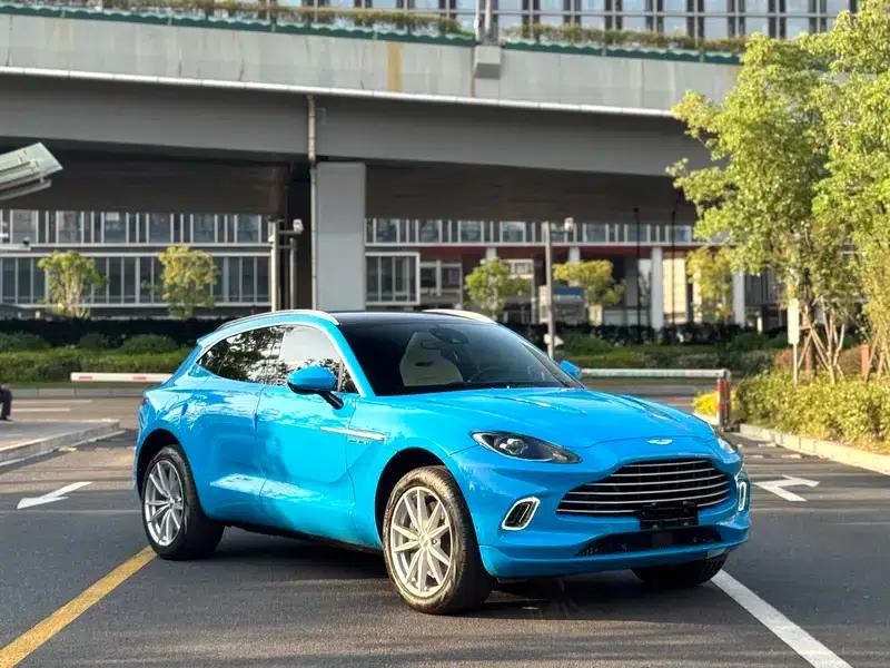 Aston Martin DBX 2022 3.0T STRAIGHT SIX — миниатюра 3