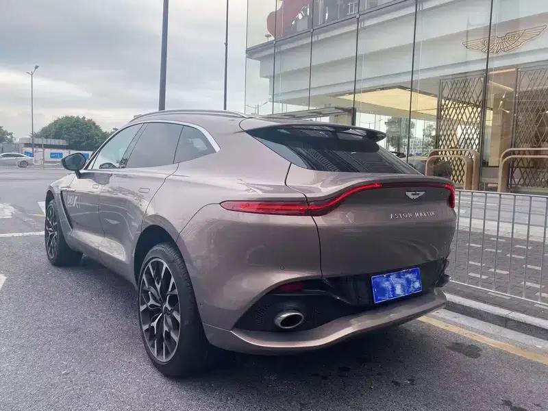 2022 Aston Martin DBX 4.0T V8 — миниатюра 3
