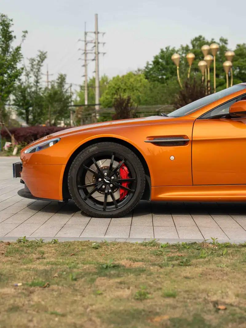 2012 Vantage 4.7L S Roadster — миниатюра 11