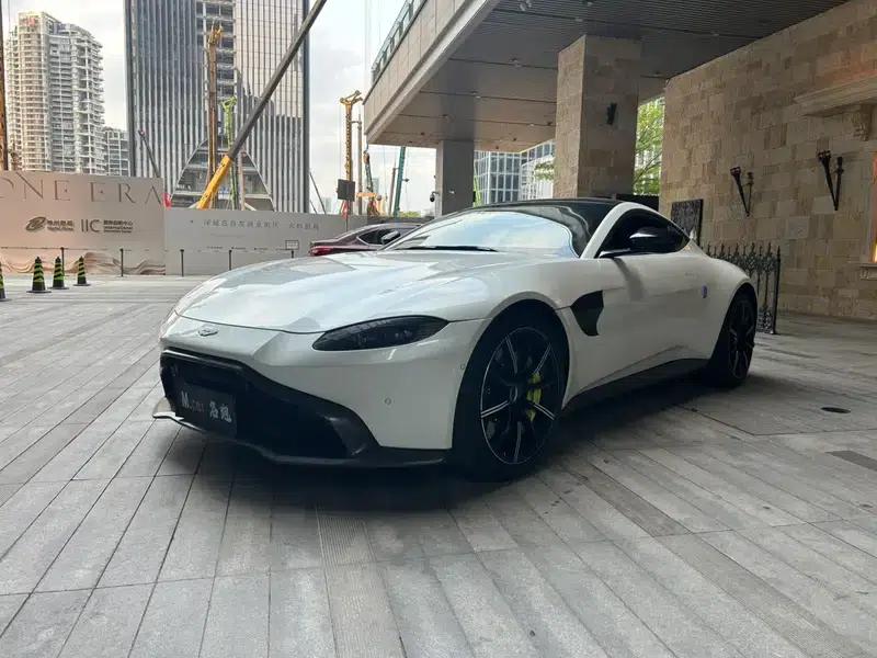 2018 Vantage 4.0T V8 — миниатюра 1