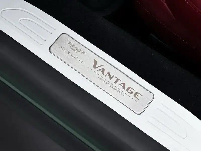 2022 Vantage 4.0T V8 Roadster — миниатюра 13