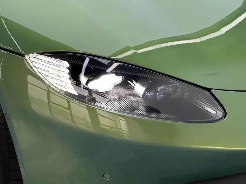 2022 Vantage 4.0T V8 Roadster — миниатюра 10