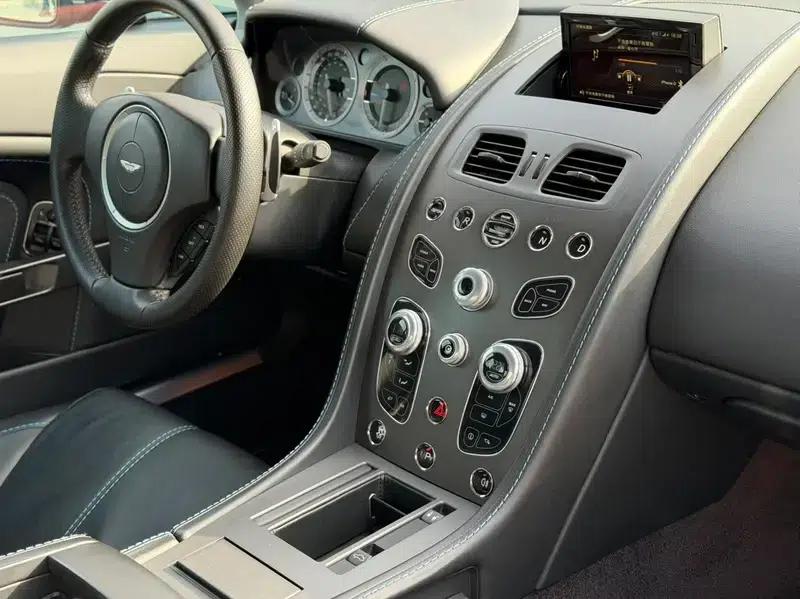 2016 Vantage 4.7L Coupe — миниатюра 21