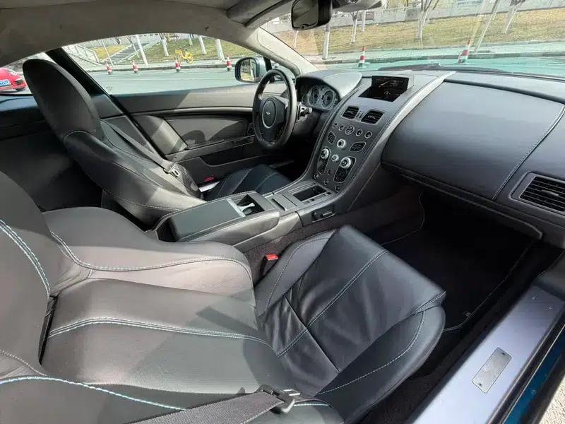 2016 Vantage 4.7L Coupe — миниатюра 22