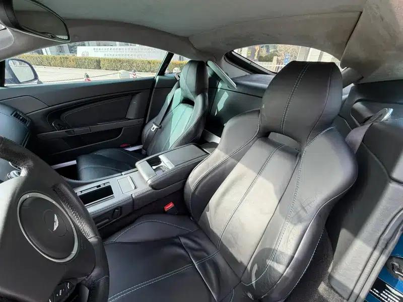 2016 Vantage 4.7L Coupe — миниатюра 24