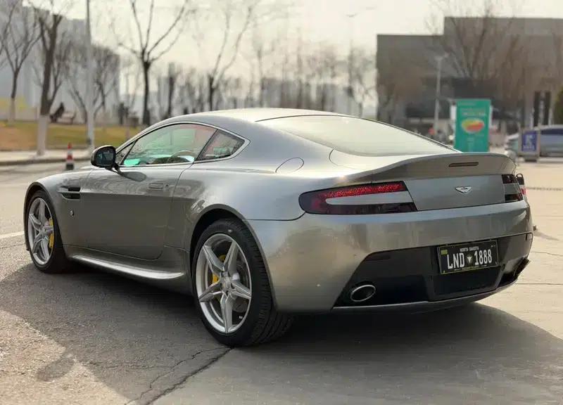 2016 Vantage 4.7L Coupe — миниатюра 5