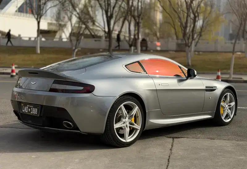 2016 Vantage 4.7L Coupe — миниатюра 7