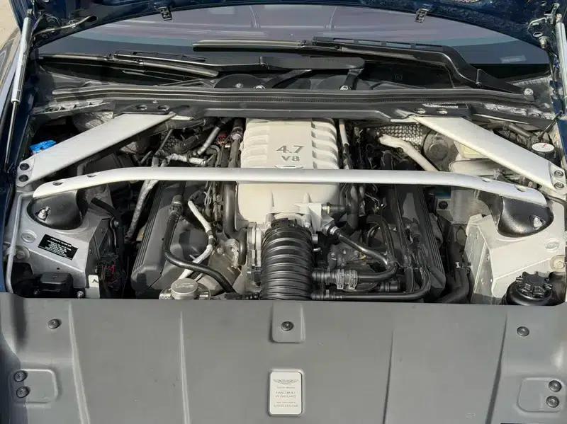 2016 Vantage 4.7L Coupe — миниатюра 9