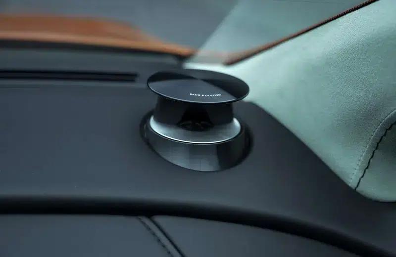 2012 Vantage 4.7L S Coupe — миниатюра 11