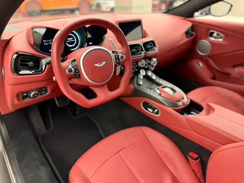 2022 Vantage 4.0T V8 Coupe — миниатюра 6