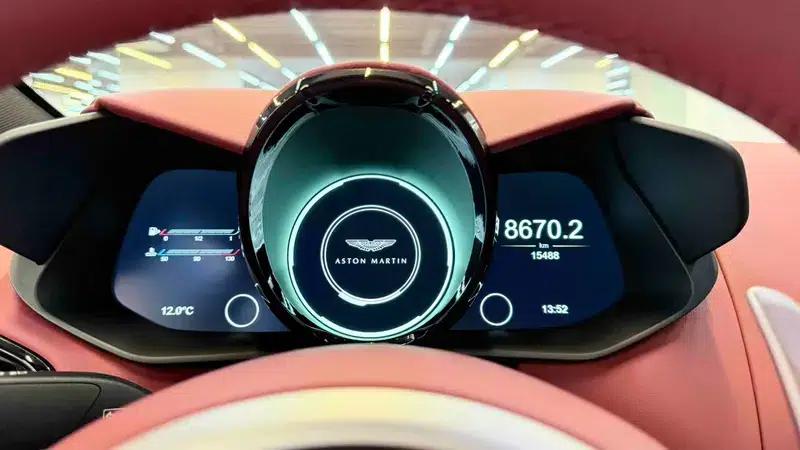 2022 Vantage 4.0T V8 Coupe — миниатюра 7