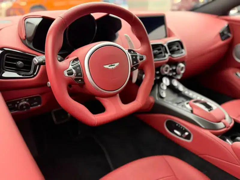 2022 Vantage 4.0T V8 Coupe — миниатюра 9