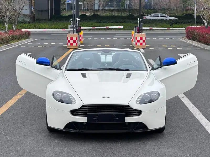 2017 Vantage 4.7L S British Limited Edition Convertible — миниатюра 11