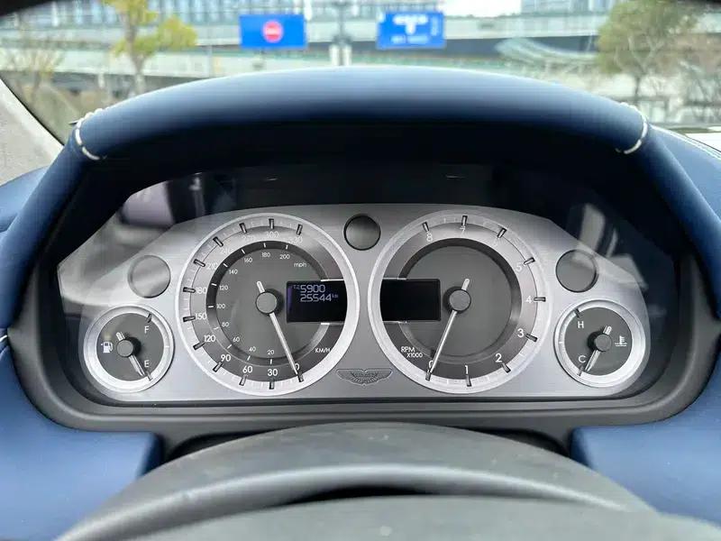 2017 Vantage 4.7L S British Limited Edition Convertible — миниатюра 15