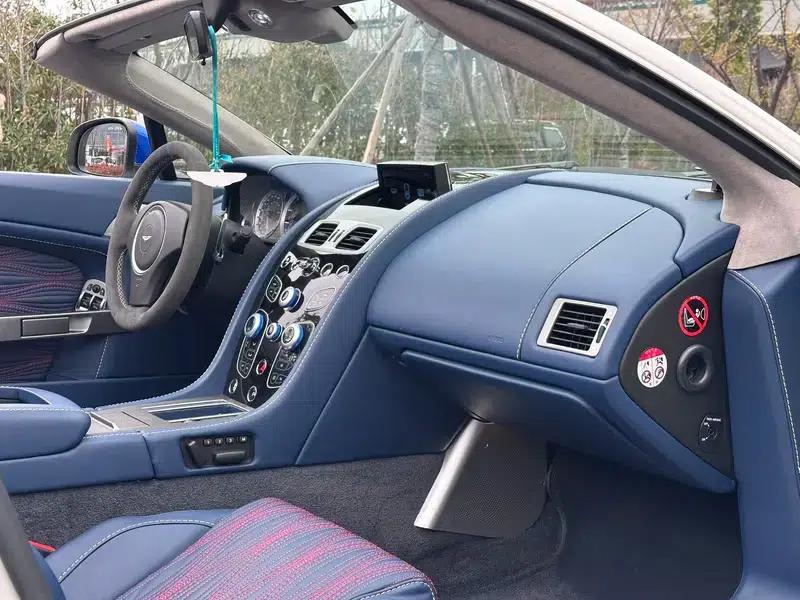 2017 Vantage 4.7L S British Limited Edition Convertible — миниатюра 19
