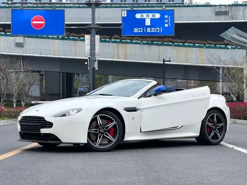2017 Vantage 4.7L S British Limited Edition Convertible — миниатюра 9