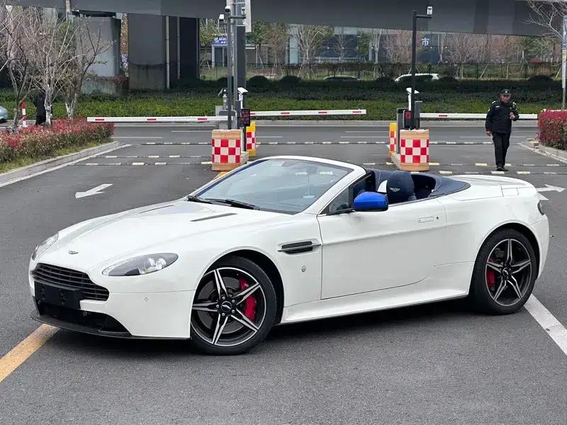 2017 Vantage 4.7L S British Limited Edition Convertible — миниатюра 10
