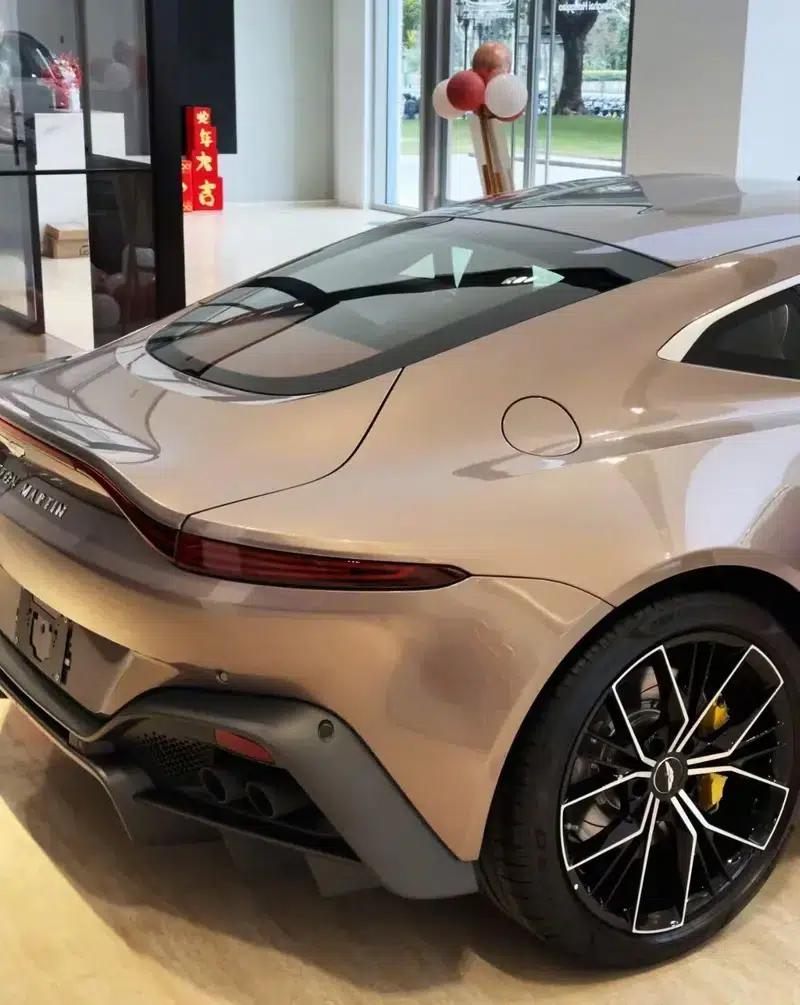 2023 Vantage 4.0T V8 Coupe — миниатюра 5
