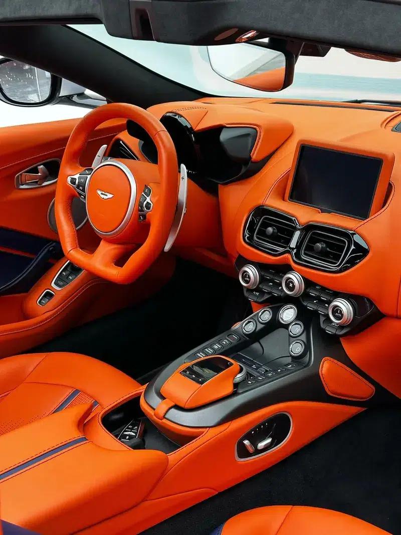 2022 Vantage 4.0T V8 Roadster — миниатюра 7