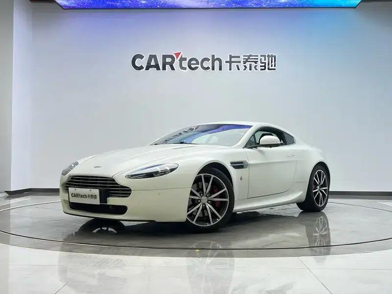 2011 Vantage 4.7L Sportshift Coupe — миниатюра 1