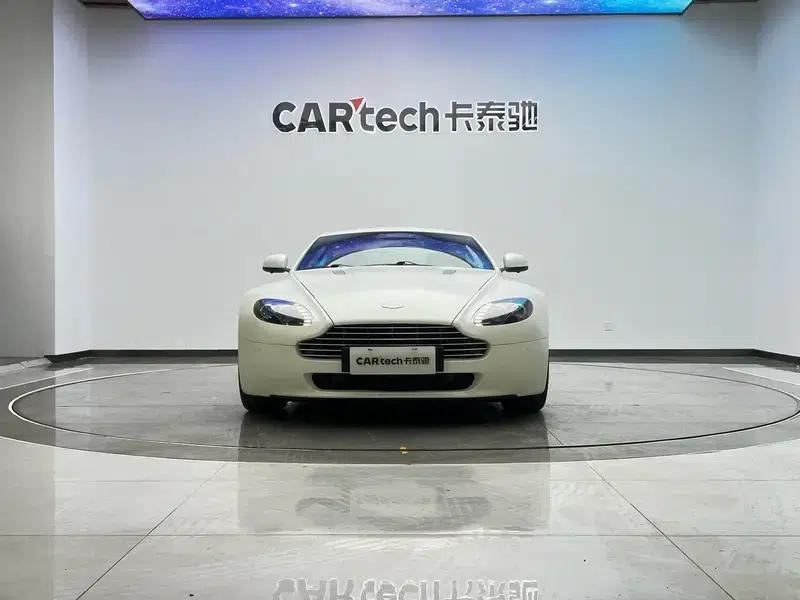 2011 Vantage 4.7L Sportshift Coupe — миниатюра 2