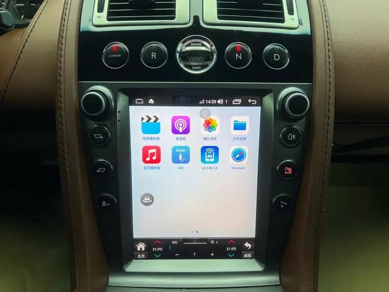 2011 Vantage 4.7L Sportshift Coupe — миниатюра 17