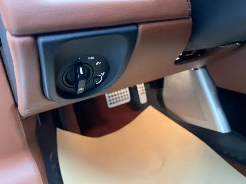 2011 Vantage 4.7L Sportshift Coupe — миниатюра 24