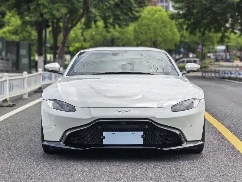 2018 Vantage 4.0T V8 — миниатюра 2