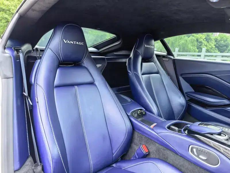 2018 Vantage 4.0T V8 — миниатюра 9