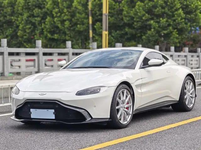 2018 Vantage 4.0T V8