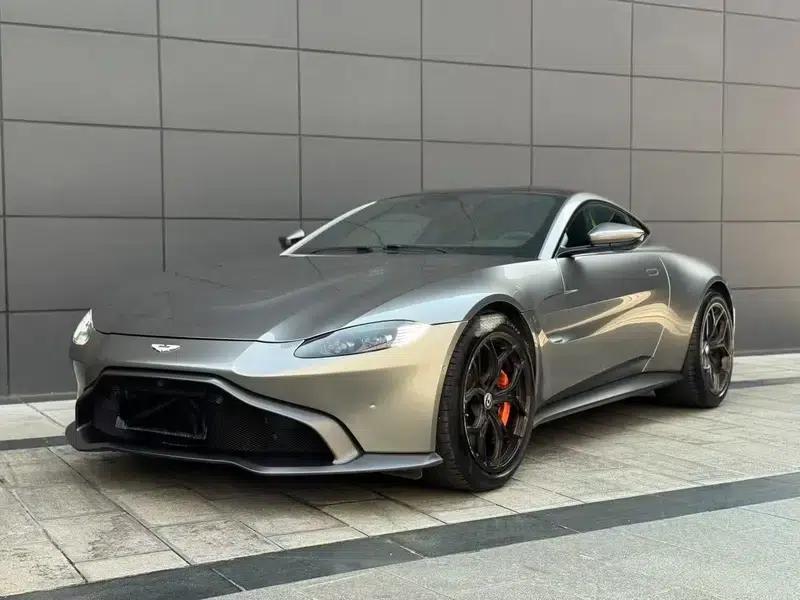 2018 Vantage 4.0T V8 — миниатюра 1