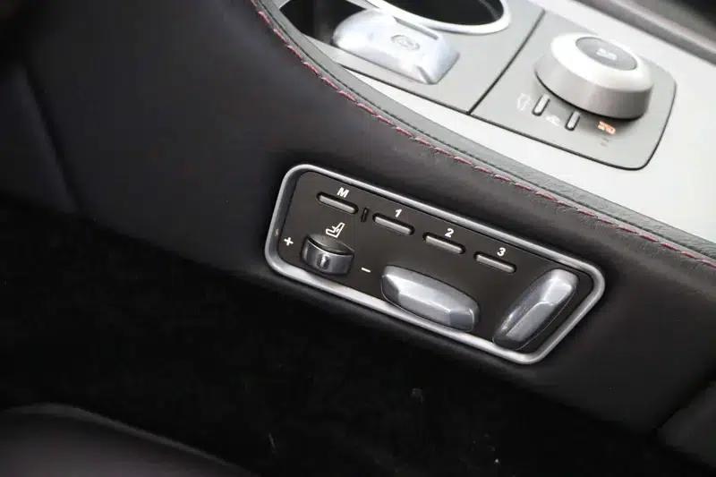 2010 Rapide 6.0L — миниатюра 11
