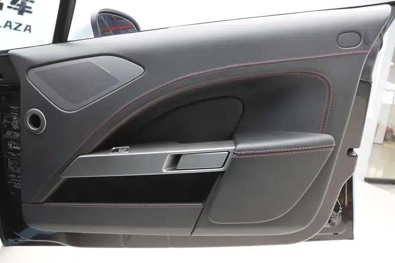 2010 Rapide 6.0L — миниатюра 15