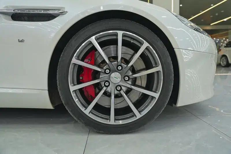 2017 Rapide 6.0L S — миниатюра 9