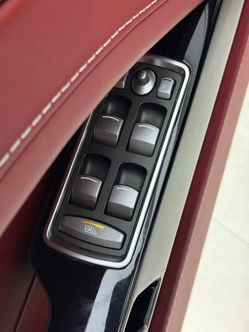 2013 Rapide 6.0L S — миниатюра 30