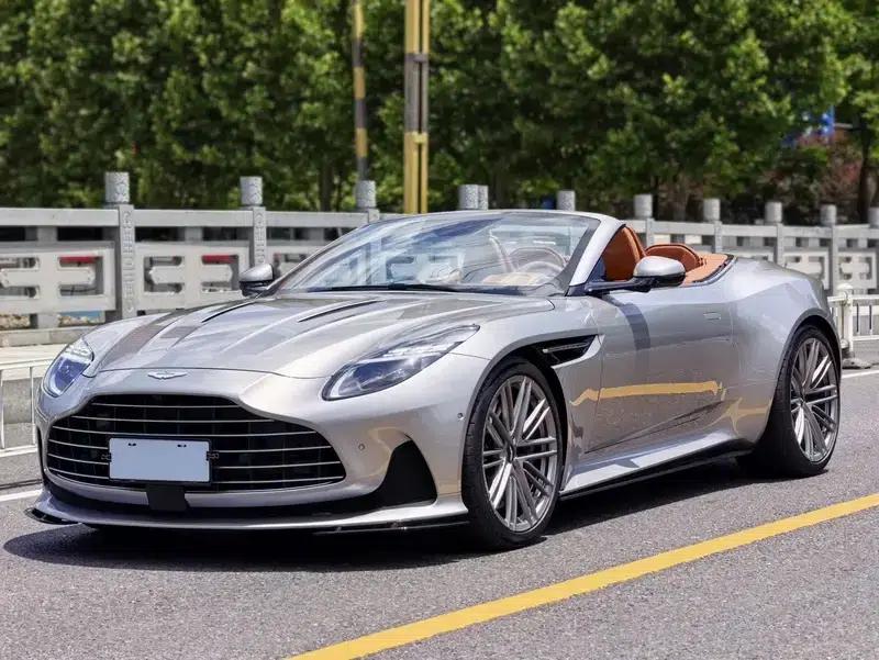 Aston Martin DB12 2024 4.0T V8 Volante — миниатюра 1